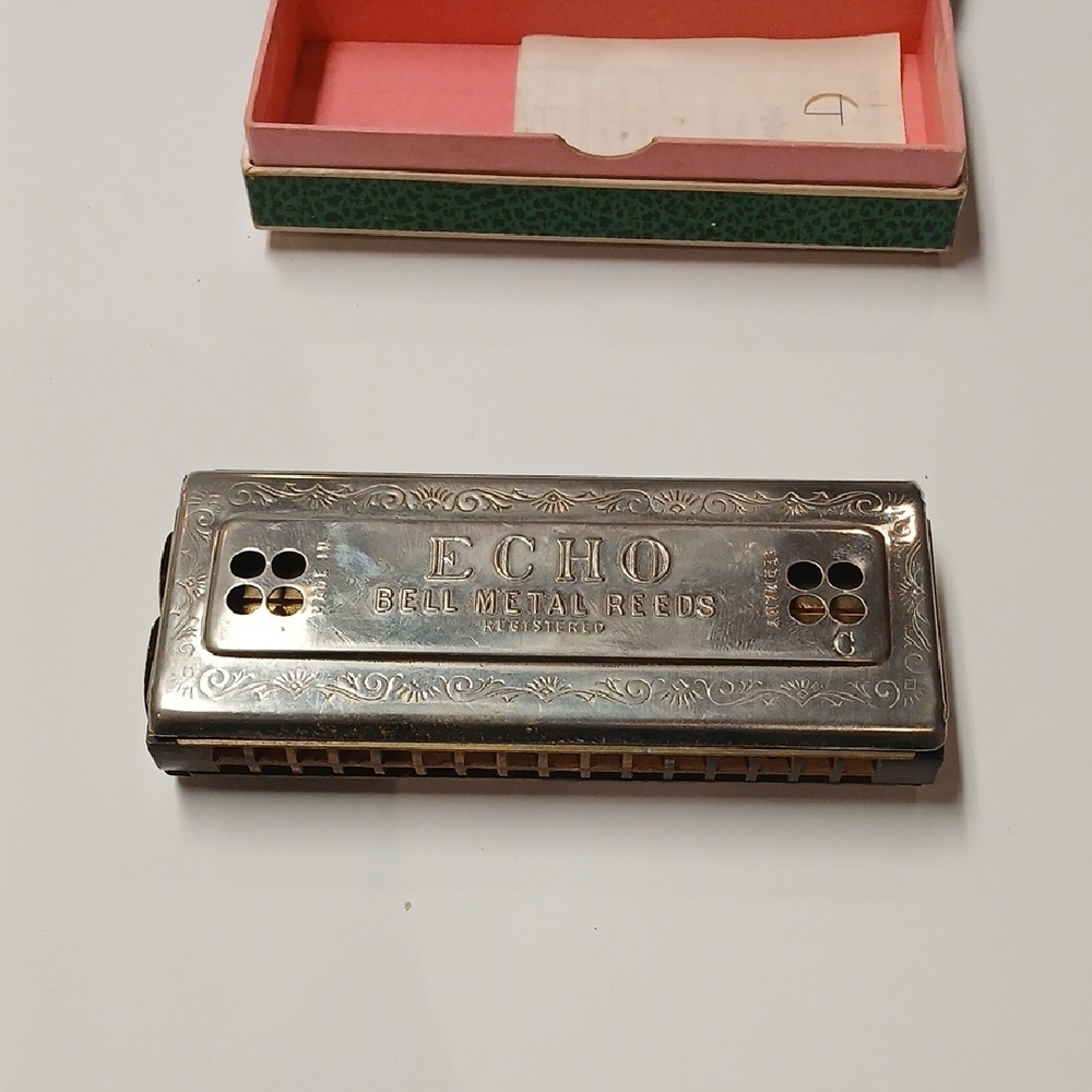 The Echo M. Hohner Harmonika in Silver with Box - Picture 6 of 8
